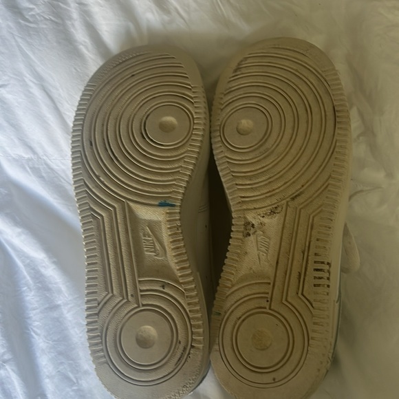 Nike Air Force 1’s size 7.5 - Picture 4 of 4